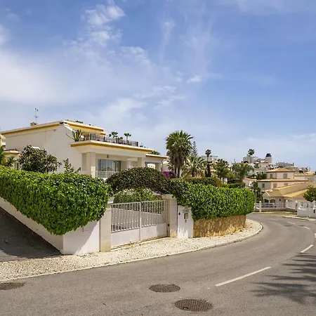 Willa Sitambo- Pool & Sea View *