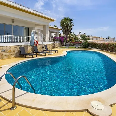 Sitambo- Pool & Sea View