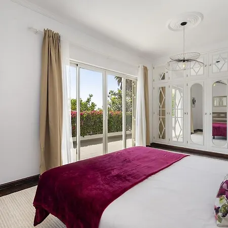 Sitambo- Pool & Sea View Villa Albufeira