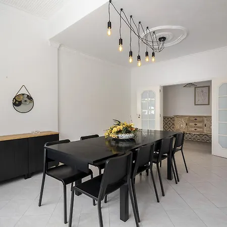 Sitambo- Pool & Sea View