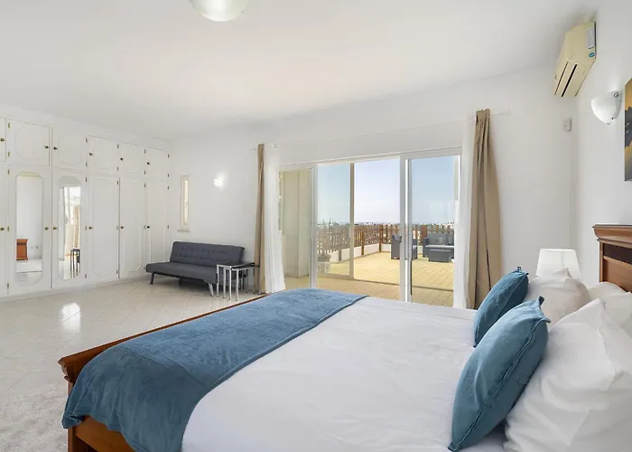 Sitambo- Pool & Sea View فيلة *