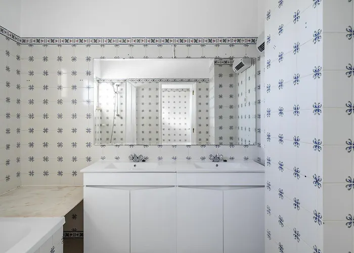 Sitambo- Pool & Sea View فيلة