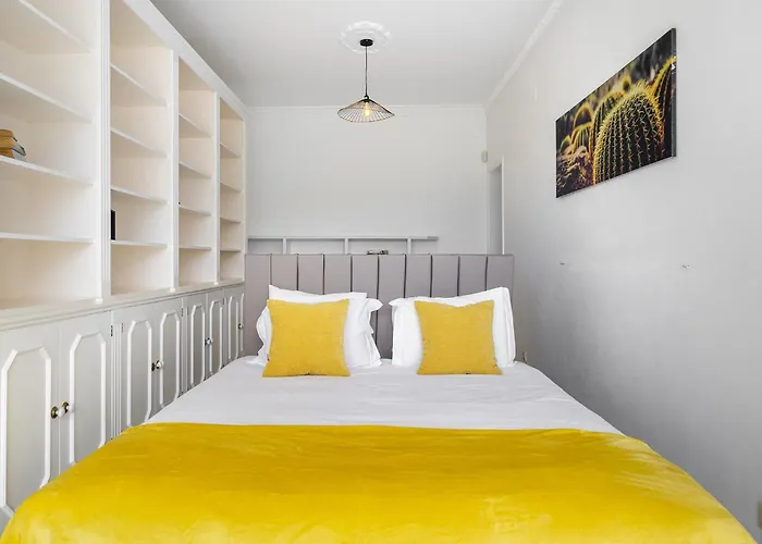 Sitambo- Pool & Sea View فيلة البوفيرا