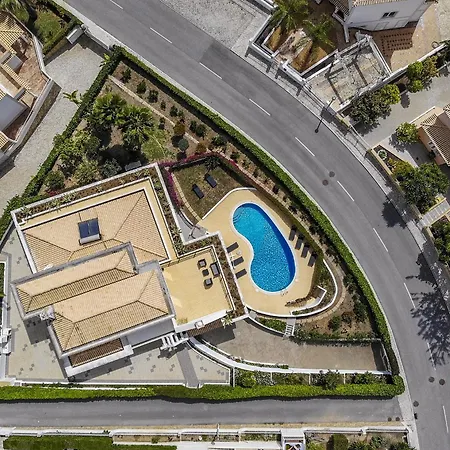 Sitambo- Pool & Sea View Villa Albufeira